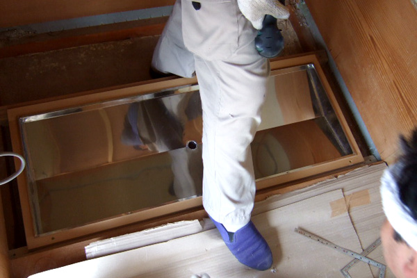 青森ヒバ材落とし部品設置